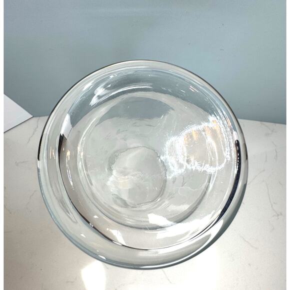 Etched Cut Crystal Martini Cocktail Shaker with Pour Spout - Picture 4 of 5